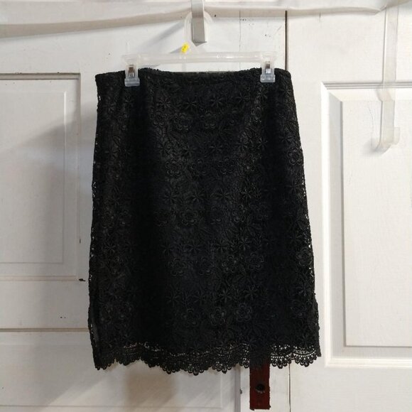 Black Lace Mini Apt. 9 Size 6 - Picture 4 of 9